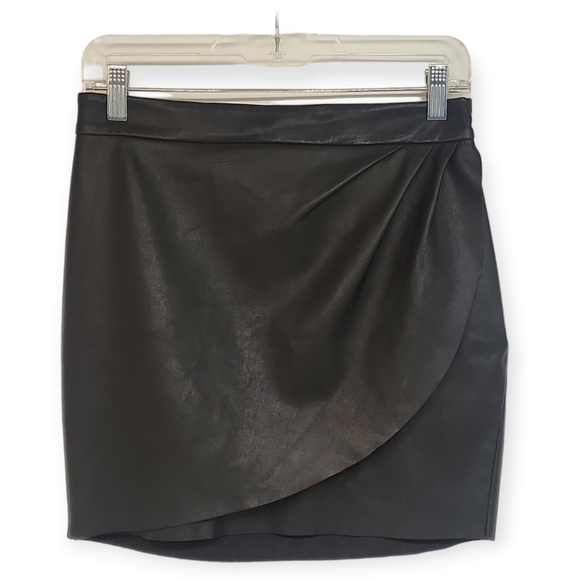 Express Faux Leather Wrap Mini Skirt size 6 - Picture 5 of 10